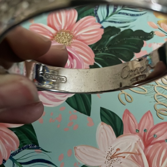 Authentic signature coach silver bangle VGUC - Picture 5 of 6